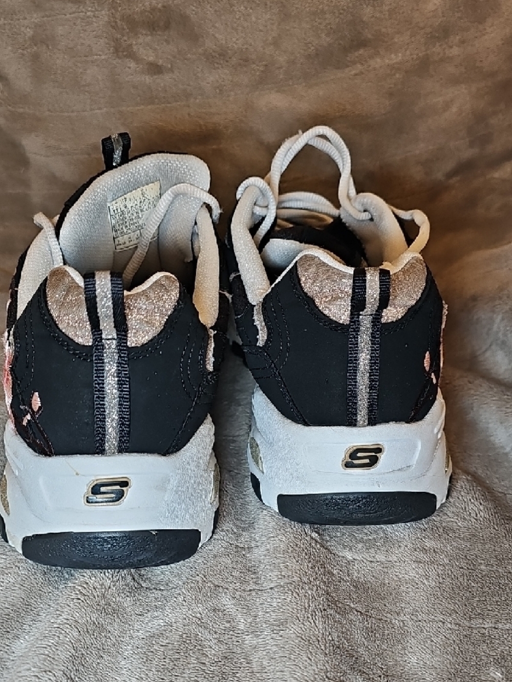 Skechers Women's Black Sneakers with Pink Floral Ch3rry Blosom Accents Size 11 - Picture 8 of 13